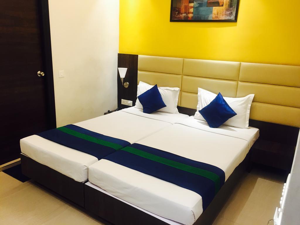 Crest Inn Kolkata Exterior photo