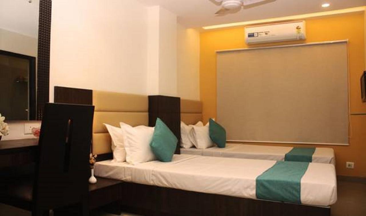 Crest Inn Kolkata Exterior photo